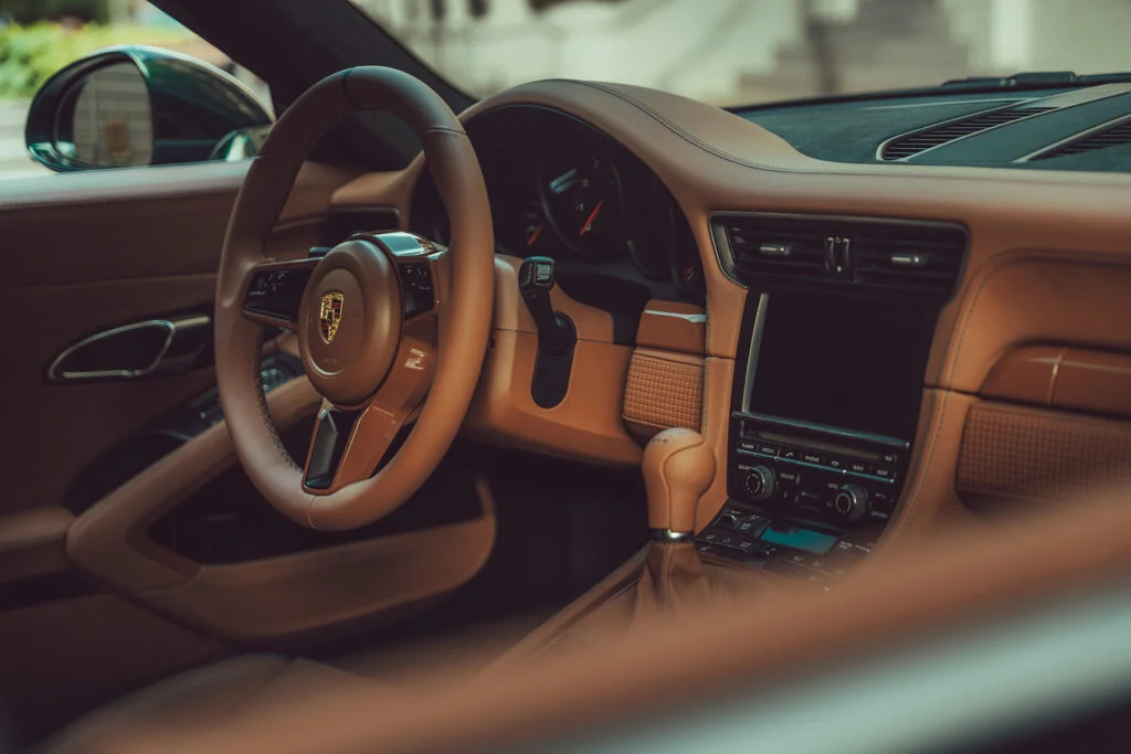 Indecent 007: A Bespoke Porsche 911 Redefined Through Craftsmanship and Design, photo 3
